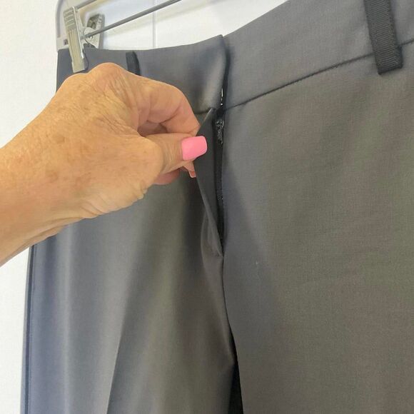 Elie Tahari Women's Size 2 Charcoal Grey Black Wool Blend Pleated Dress Pants - Picture 4 of 13